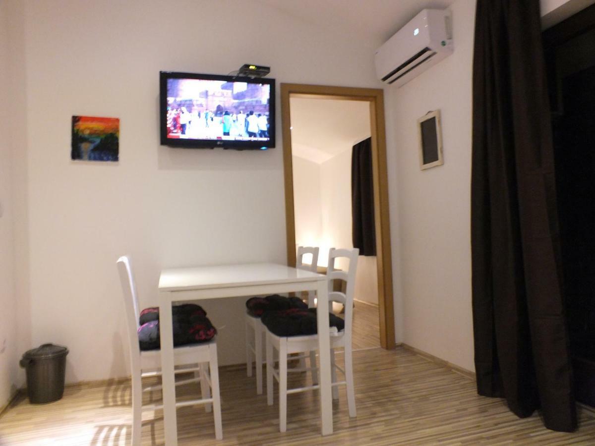Apartmani Barisic Brodarica  Exteriör bild