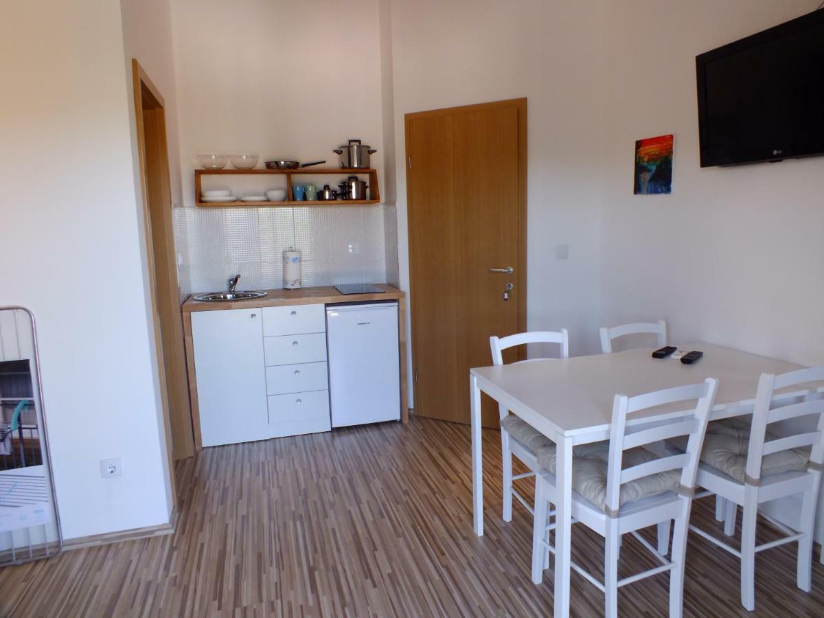Apartmani Barisic Brodarica  Exteriör bild